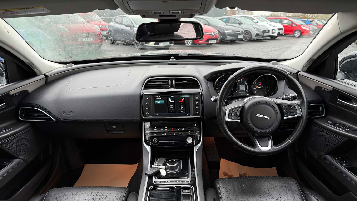 Used Jaguar XE 2017 for sale - 76804899: Photo 23