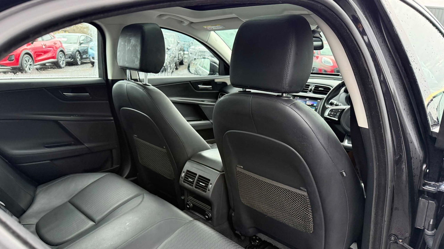 Used Jaguar XE 2017 for sale - 76804899: Photo 9