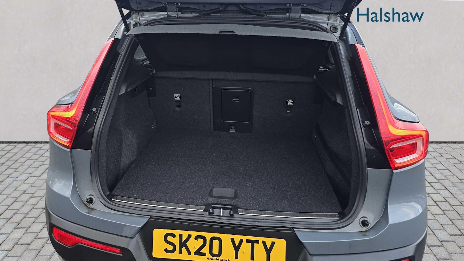 Used Volvo XC40 2020 for sale - 77373847: Photo 8