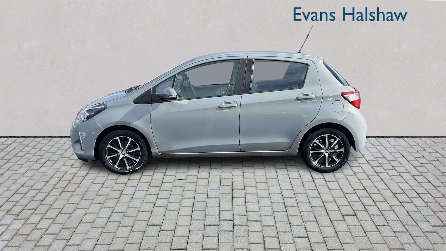 Used Toyota Yaris 2019 for sale - 77886233: Photo 4
