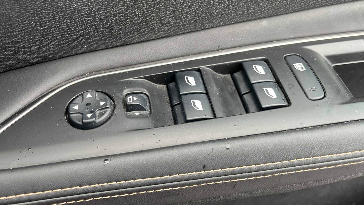 Used Peugeot 3008 2018 for sale - 77674698: Photo 12