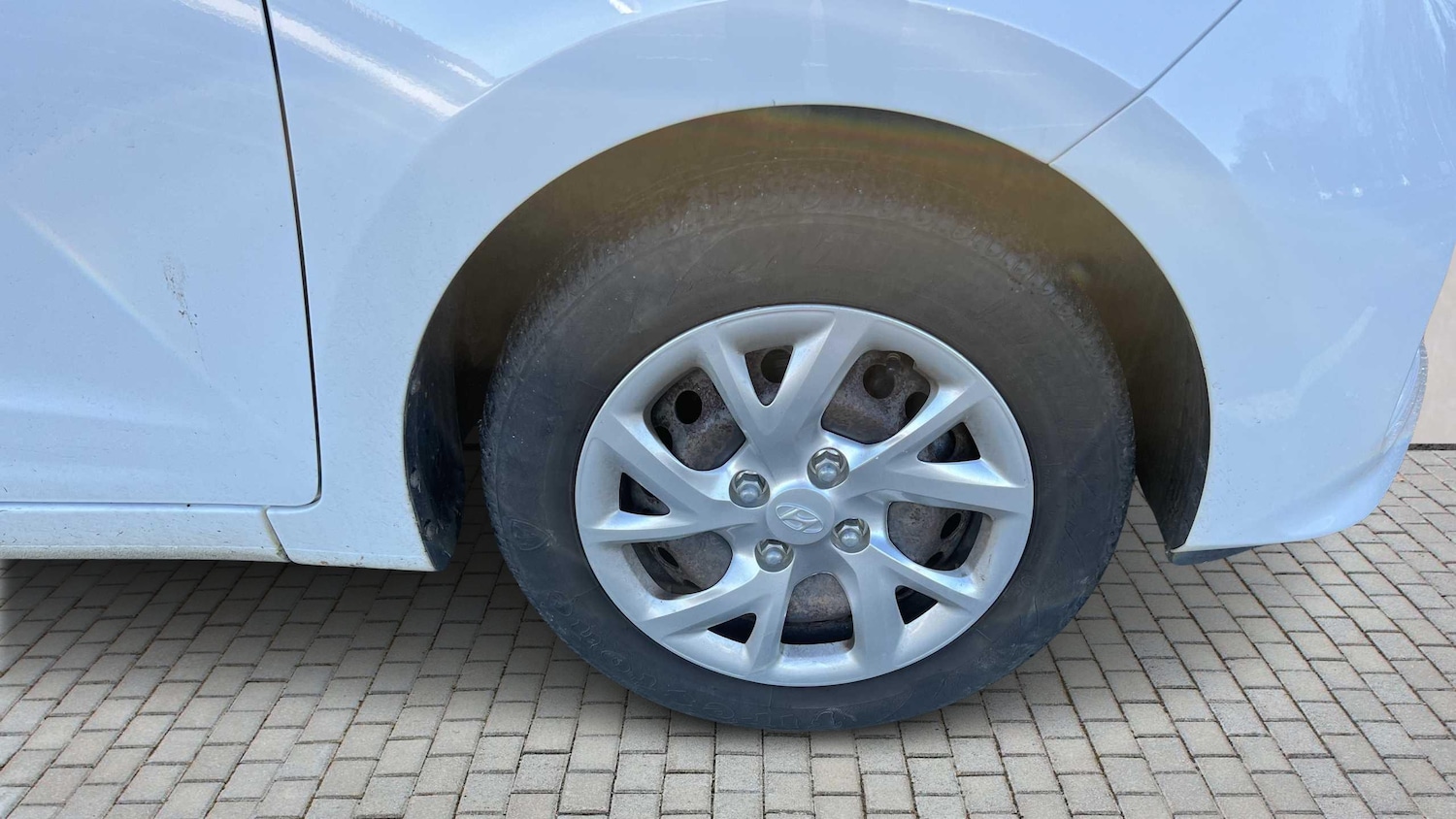 Used Hyundai i10 2017 for sale - 76704994: Photo 10