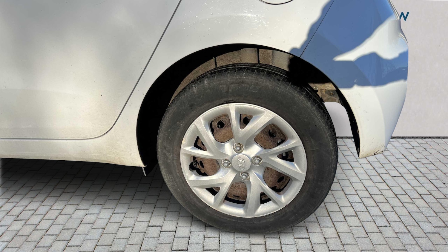 Used Hyundai i10 2017 for sale - 76704994: Photo 12