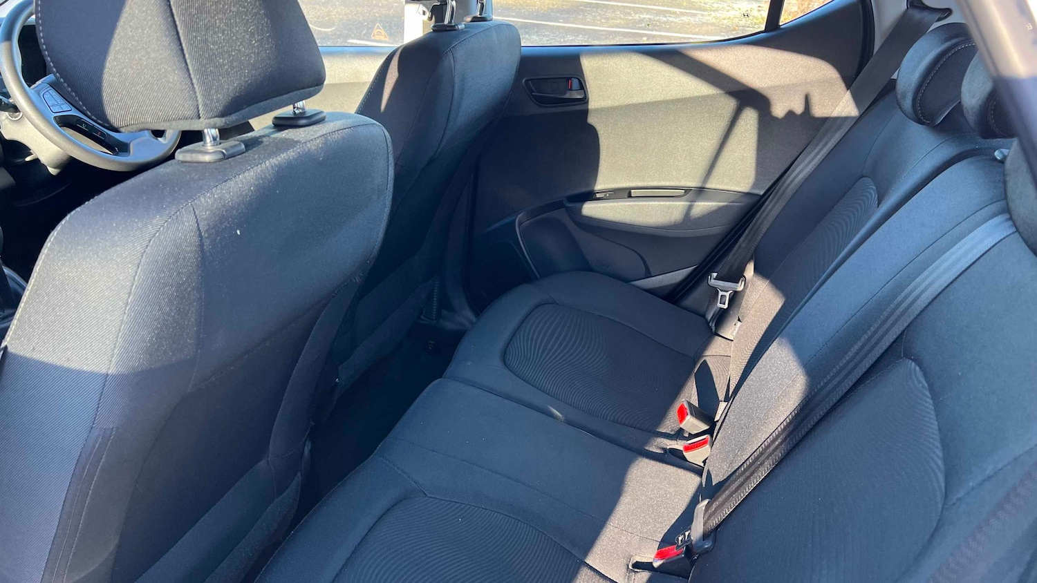 Used Hyundai i10 2017 for sale - 76704994: Photo 14