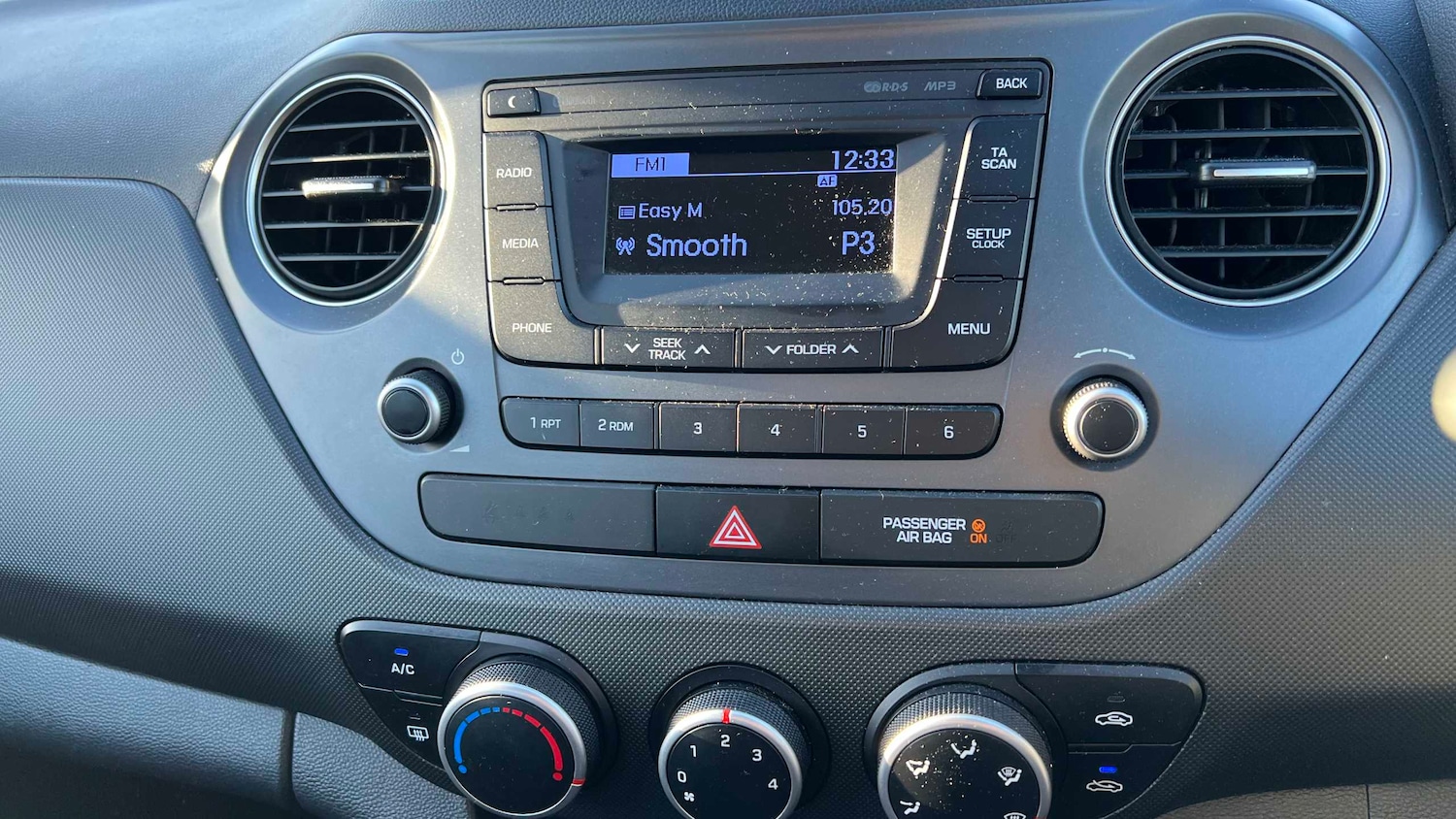 Used Hyundai i10 2017 for sale - 76704994: Photo 18