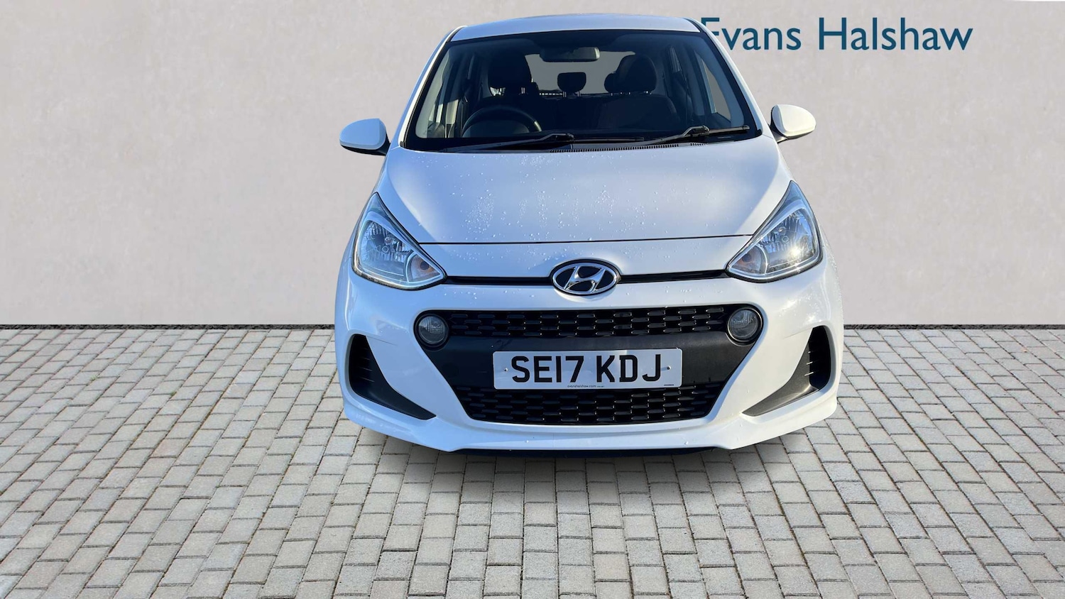 Used Hyundai i10 2017 for sale - 76704994: Photo 8