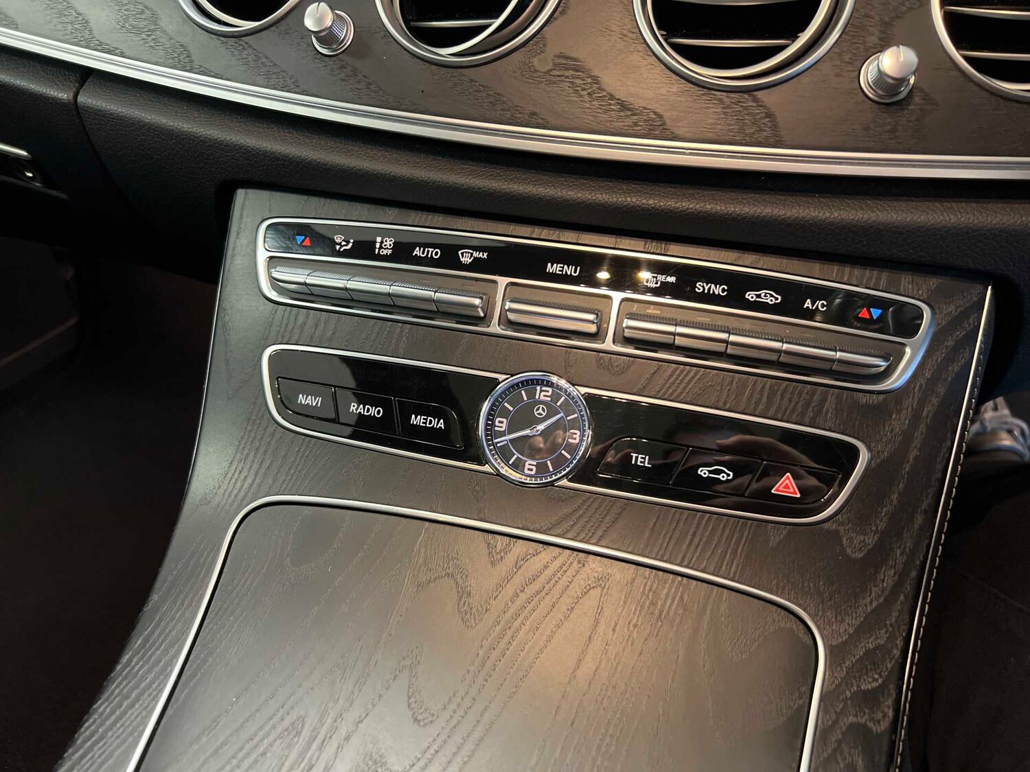 Used Mercedes-Benz E Class 2020 for sale - 77914062: Photo 20