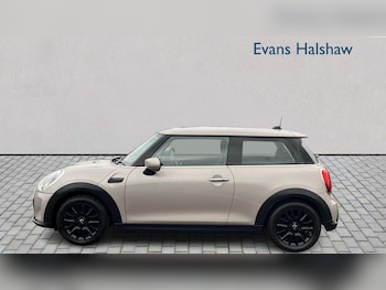 Used MINI Hatch 2022 for sale - 77429157: Photo