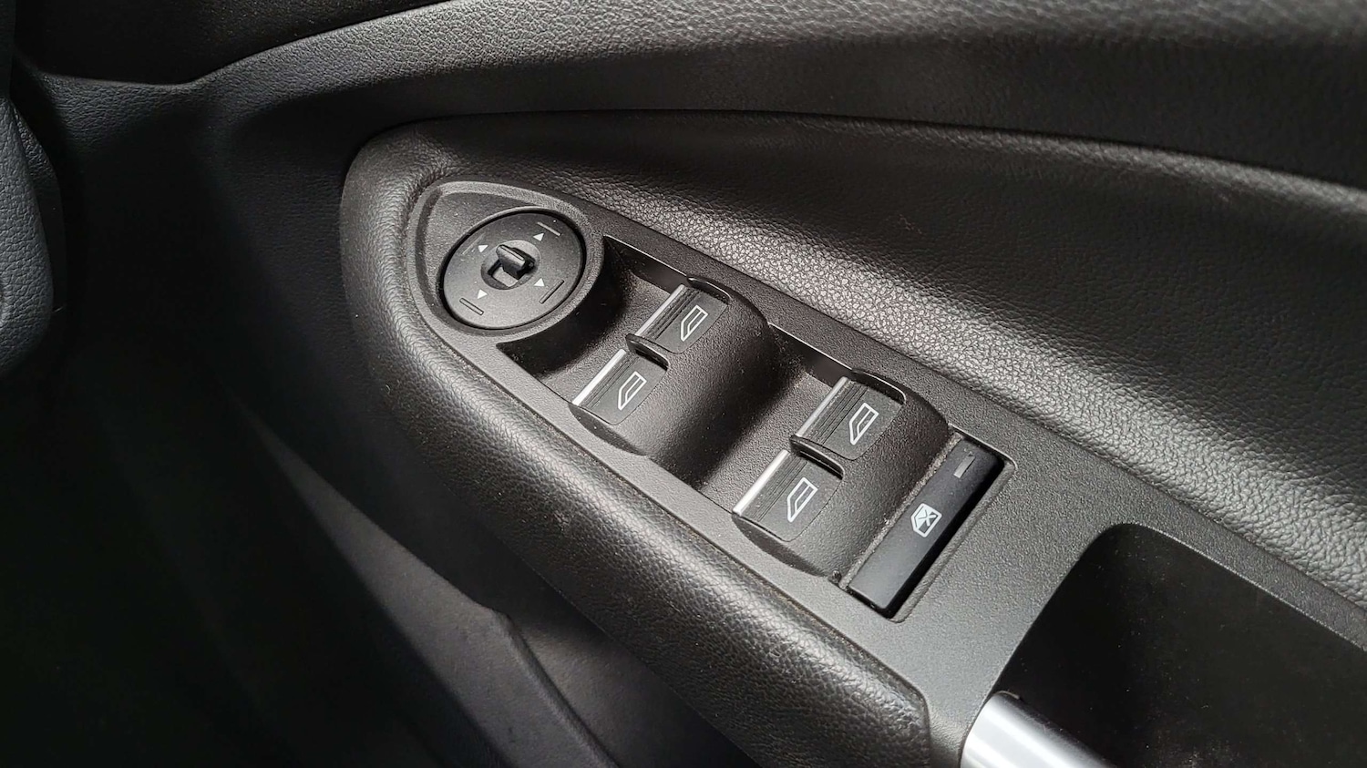 Used Ford Kuga 2015 for sale - 76169995: Photo 31