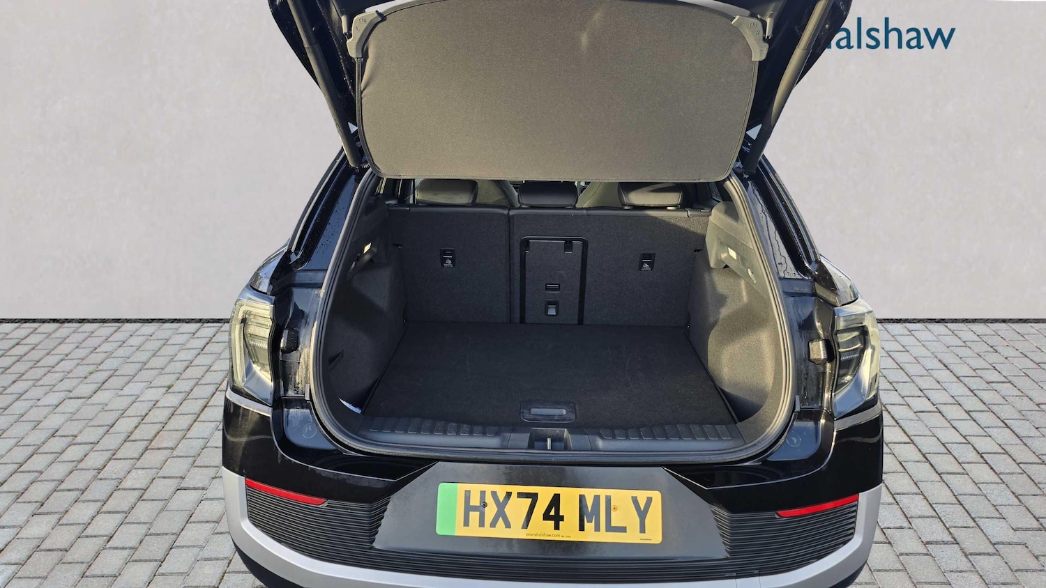 Used Ford Explorer 2024 for sale - 76745934: Photo 11