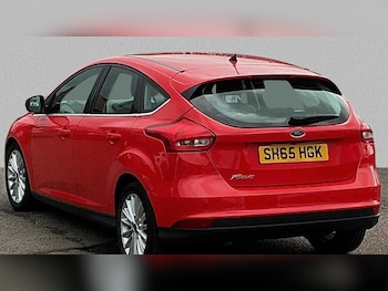 Used Ford Focus 2015 for sale - 76310723: Photo 2