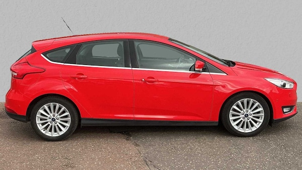 Used Ford Focus 2015 for sale - 76310723: Photo 5