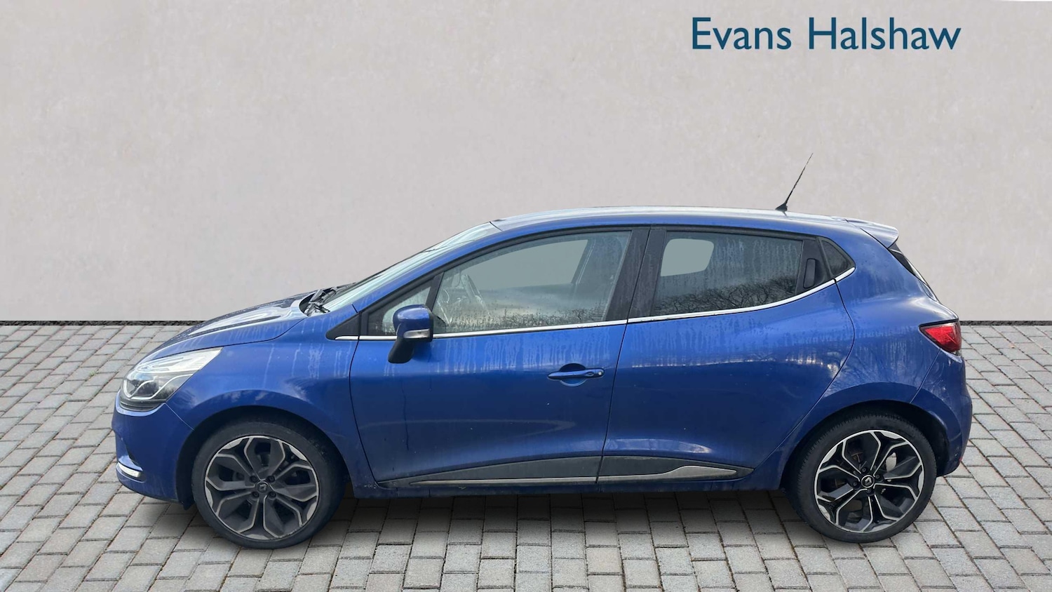 Used Renault Clio 2019 for sale - 77373788: Photo 4