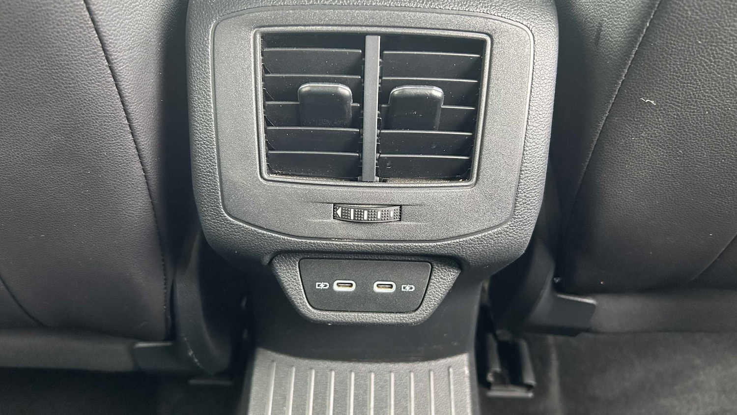 Used Volkswagen T-Roc 2022 for sale - 77601256: Photo 21