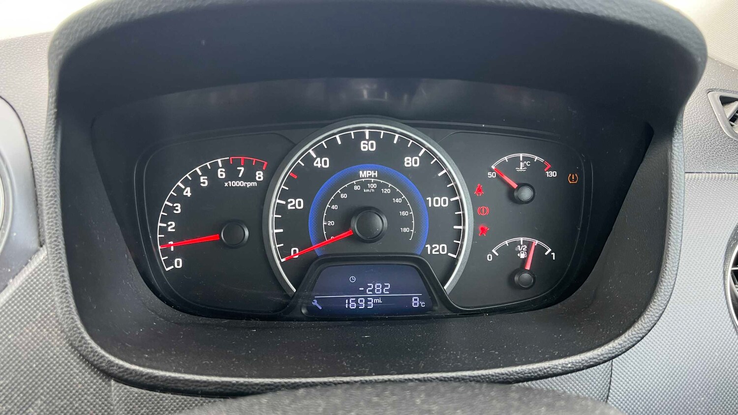 Used Hyundai i10 2016 for sale - 77726745: Photo 17