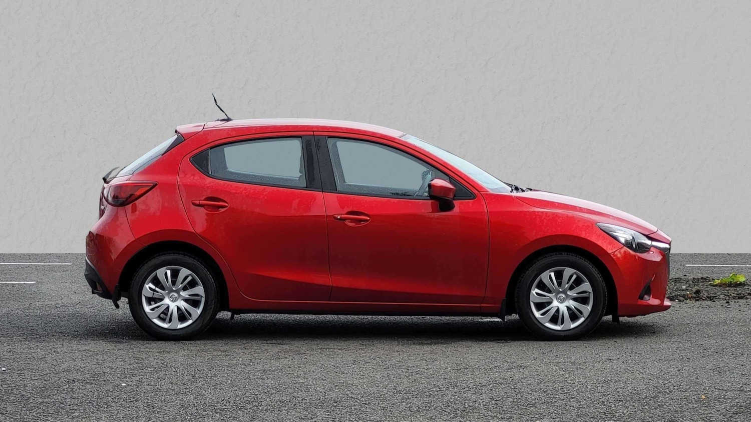 Used Mazda Mazda2 2016 for sale - 76125962: Photo 5