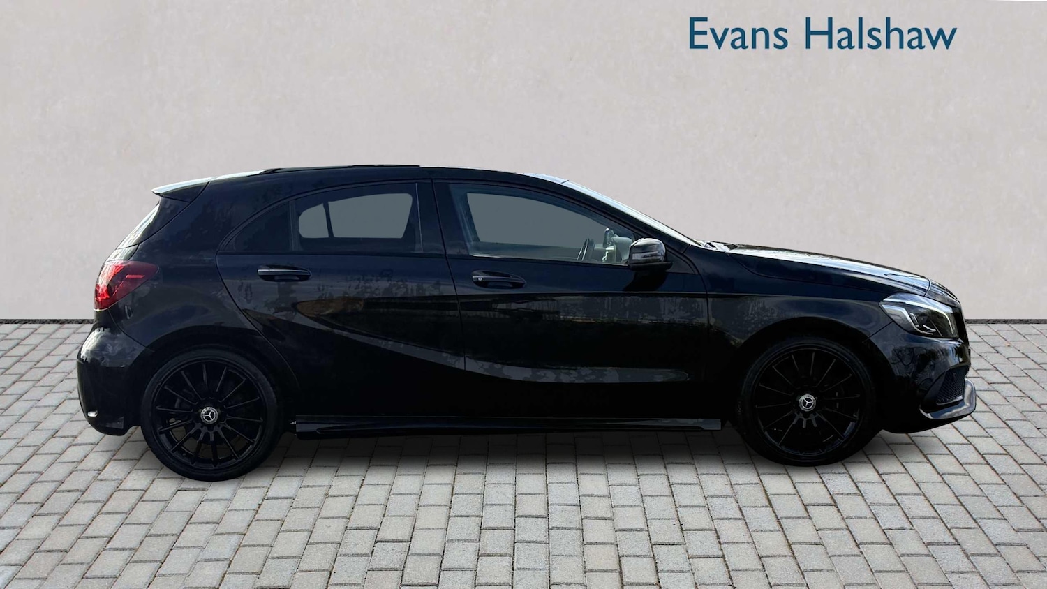 Used Mercedes-Benz A-Class 2017 for sale - 77414620: Photo 4