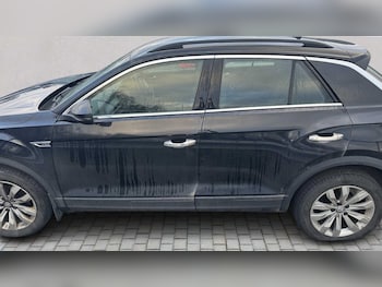 Used Volkswagen T-Roc 2019 for sale - 77373655: Photo