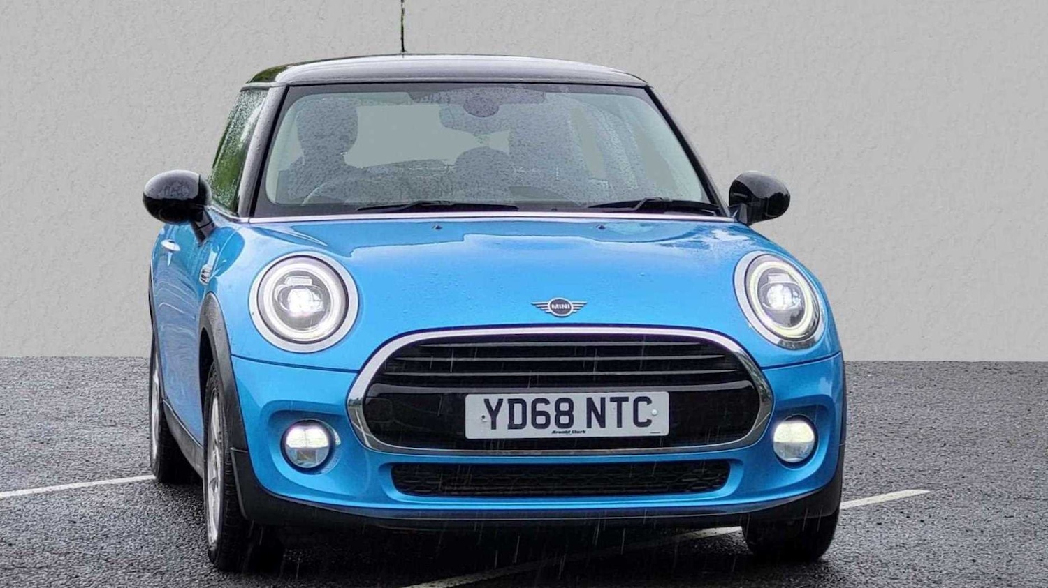 Used MINI Hatch 2018 for sale - 76594281: Photo 1