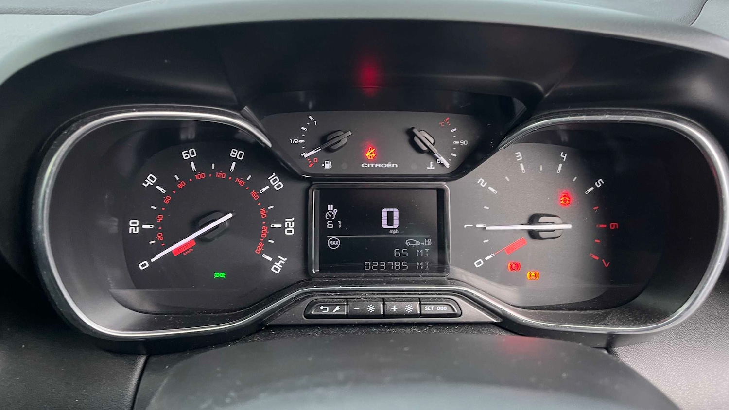 Used Citroen C3 Aircross 2018 for sale - 77000098: Photo 8