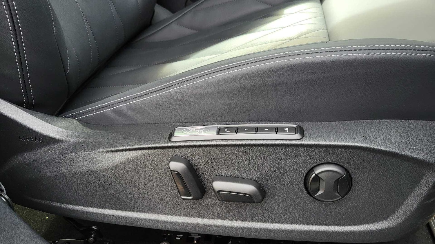 Used Ford Explorer 2025 for sale - 76488101: Photo 17