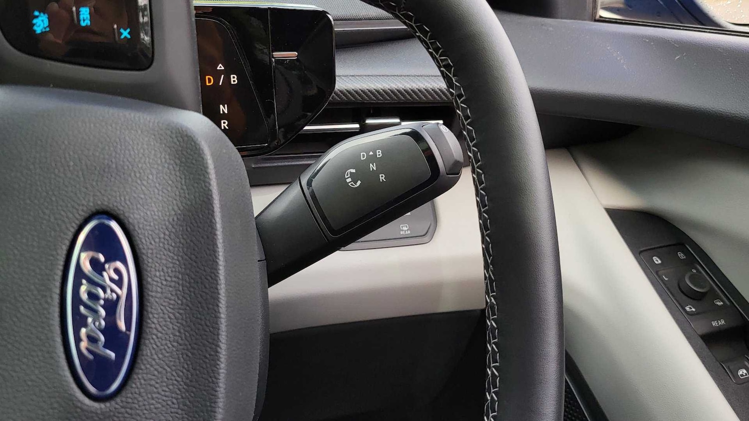 Used Ford Explorer 2025 for sale - 76488101: Photo 24