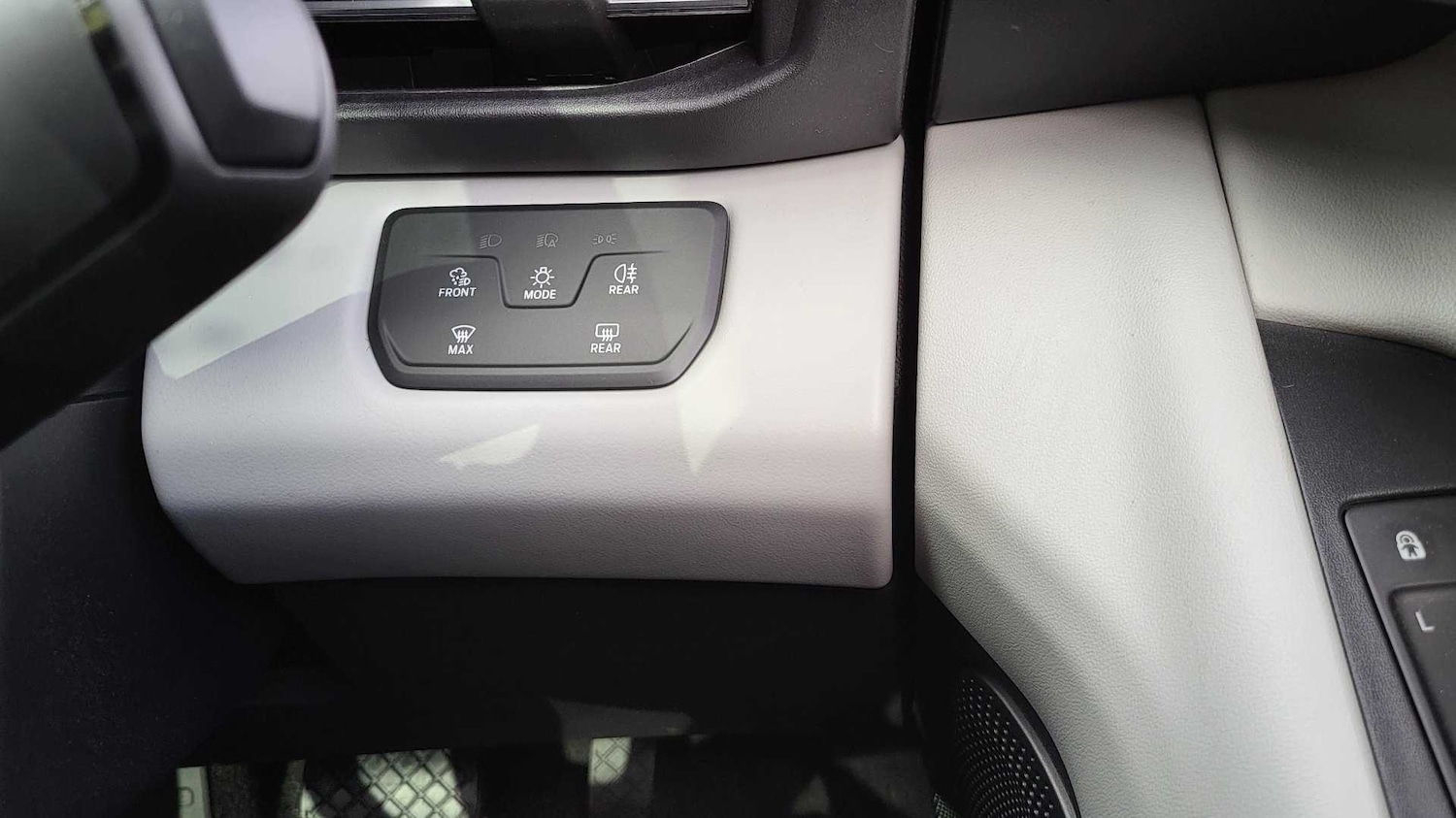 Used Ford Explorer 2025 for sale - 76488101: Photo 29