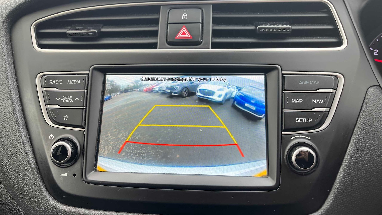 Used Hyundai i20 2020 for sale - 76916244: Photo 9