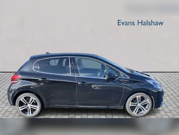 Used Peugeot 208 2017 for sale - 77886201: Photo