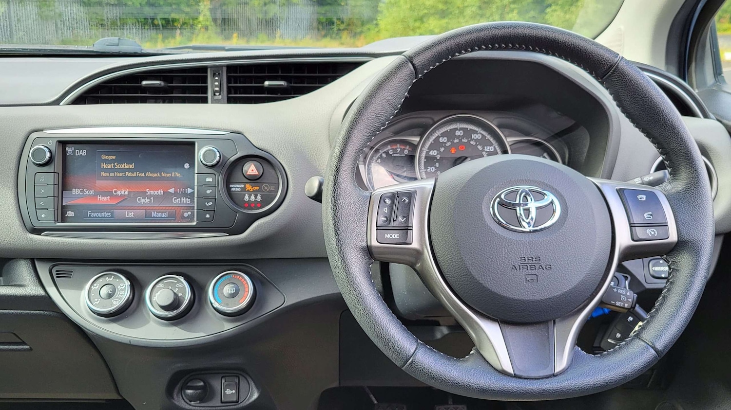 Used Toyota Yaris 2016 for sale - 76351703: Photo 15