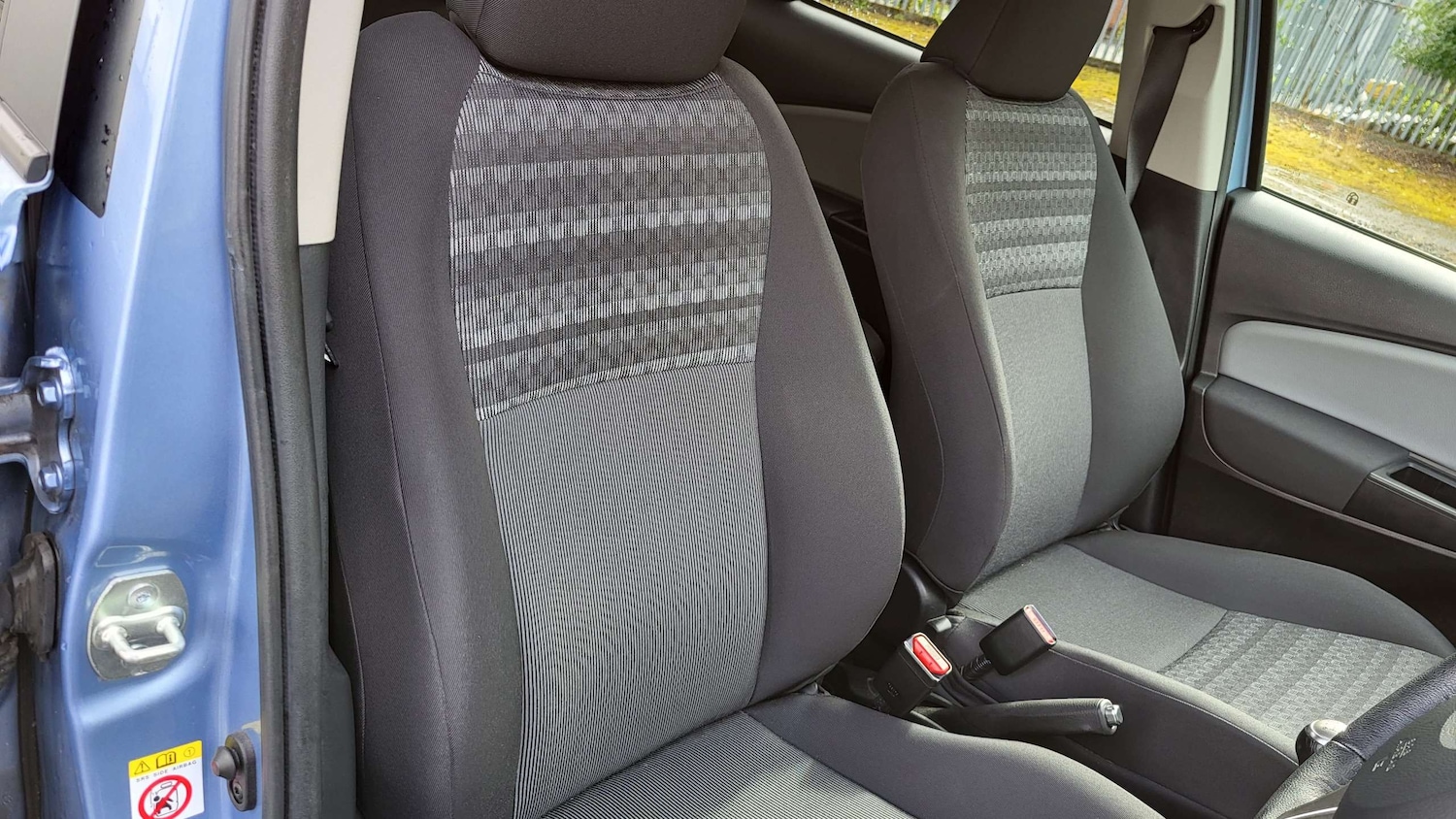 Used Toyota Yaris 2016 for sale - 76351703: Photo 17