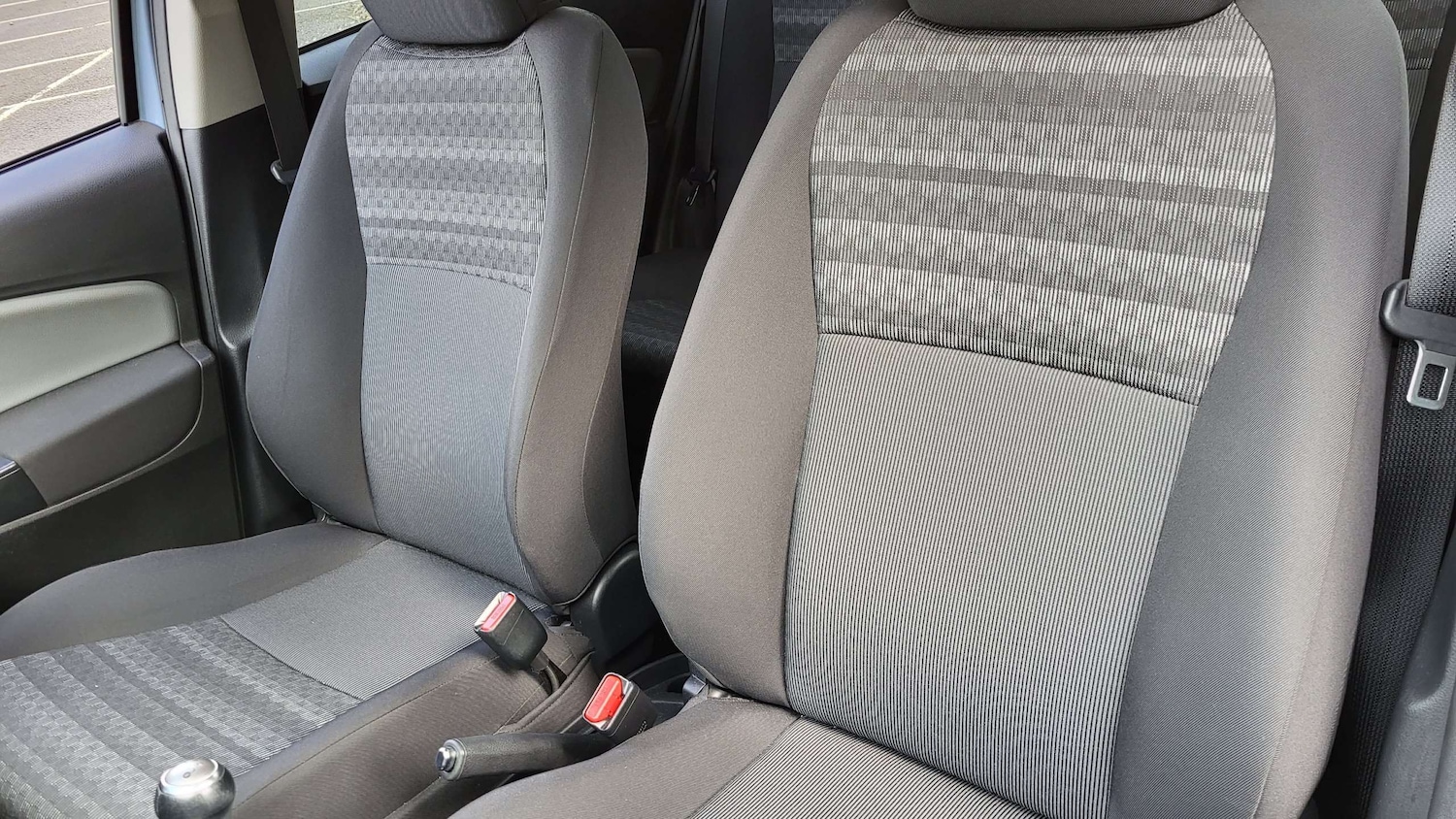 Used Toyota Yaris 2016 for sale - 76351703: Photo 19