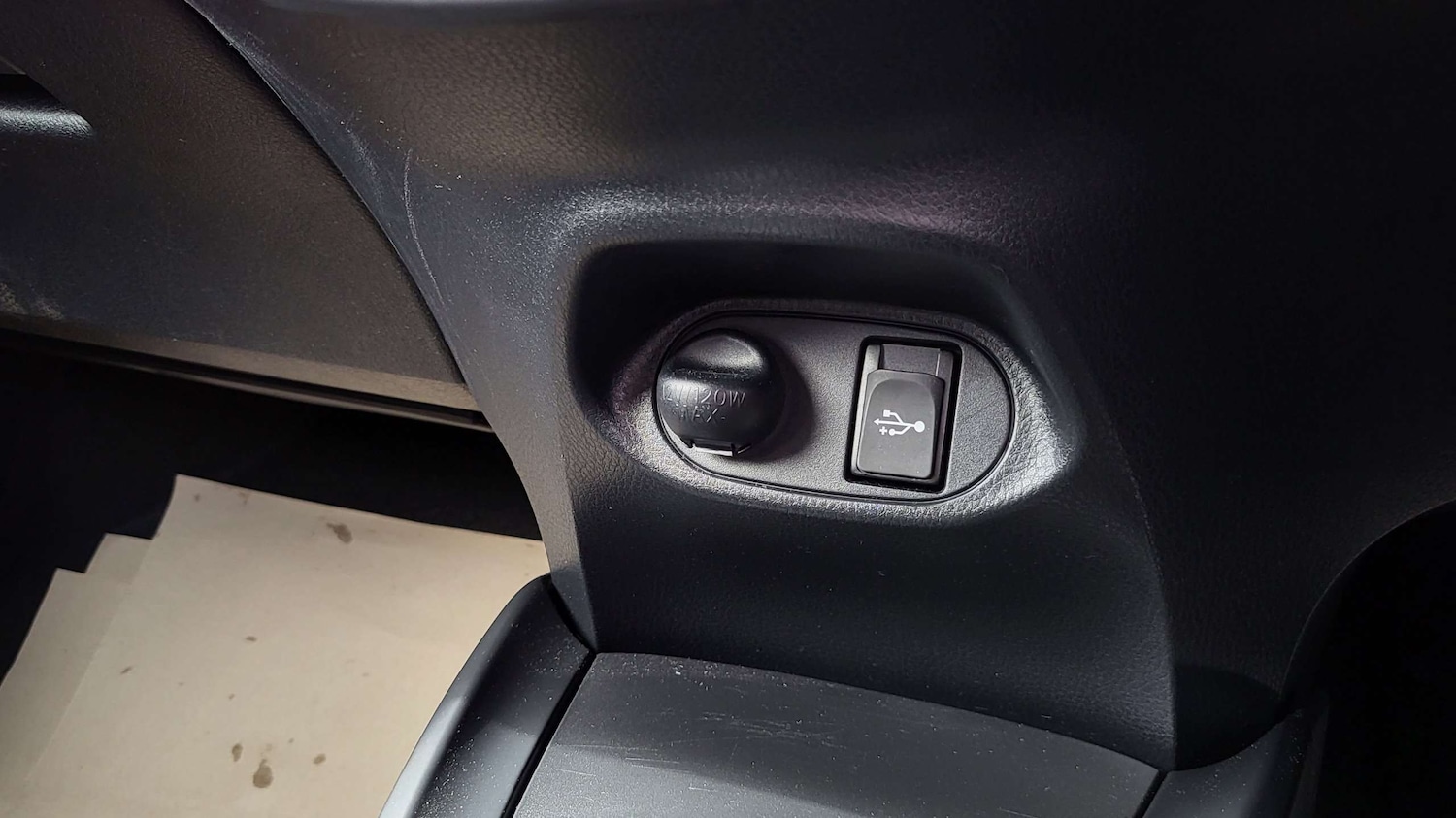 Used Toyota Yaris 2016 for sale - 76351703: Photo 29