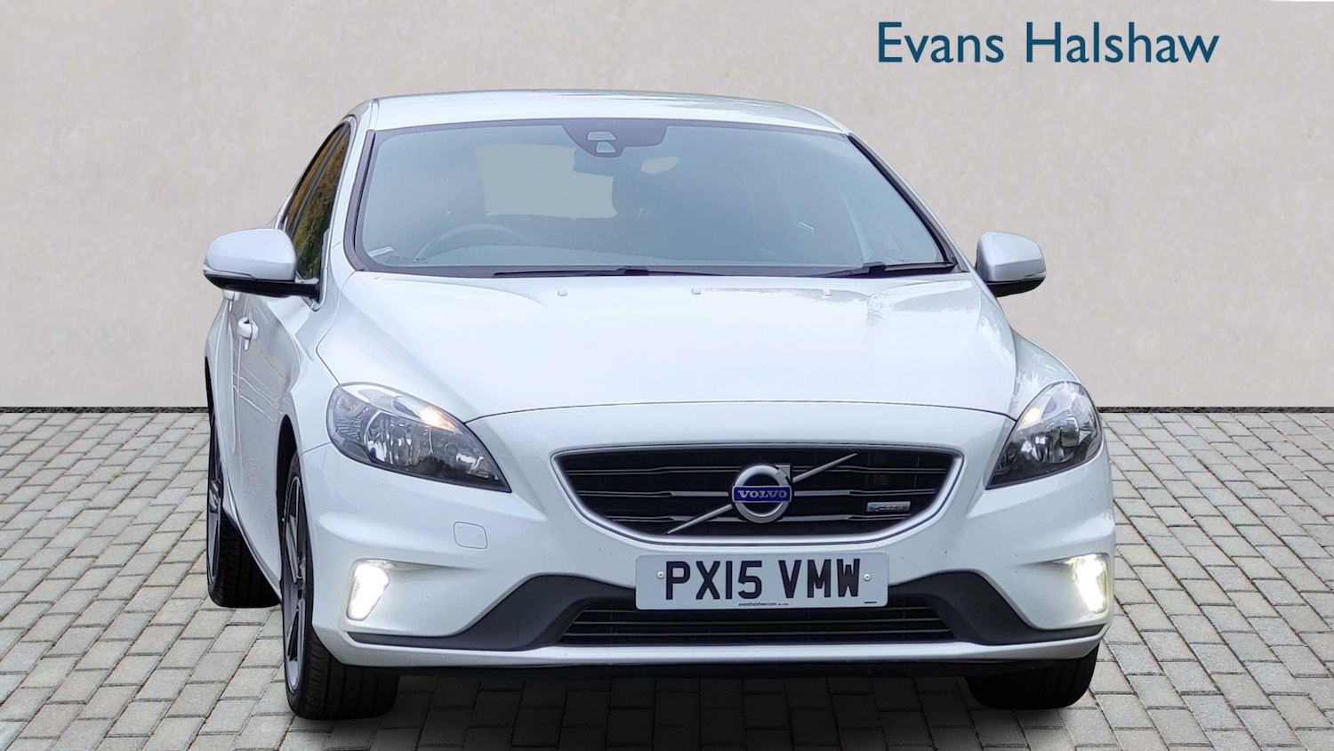 Used Volvo V40 2015 for sale - 76310858: Photo 1
