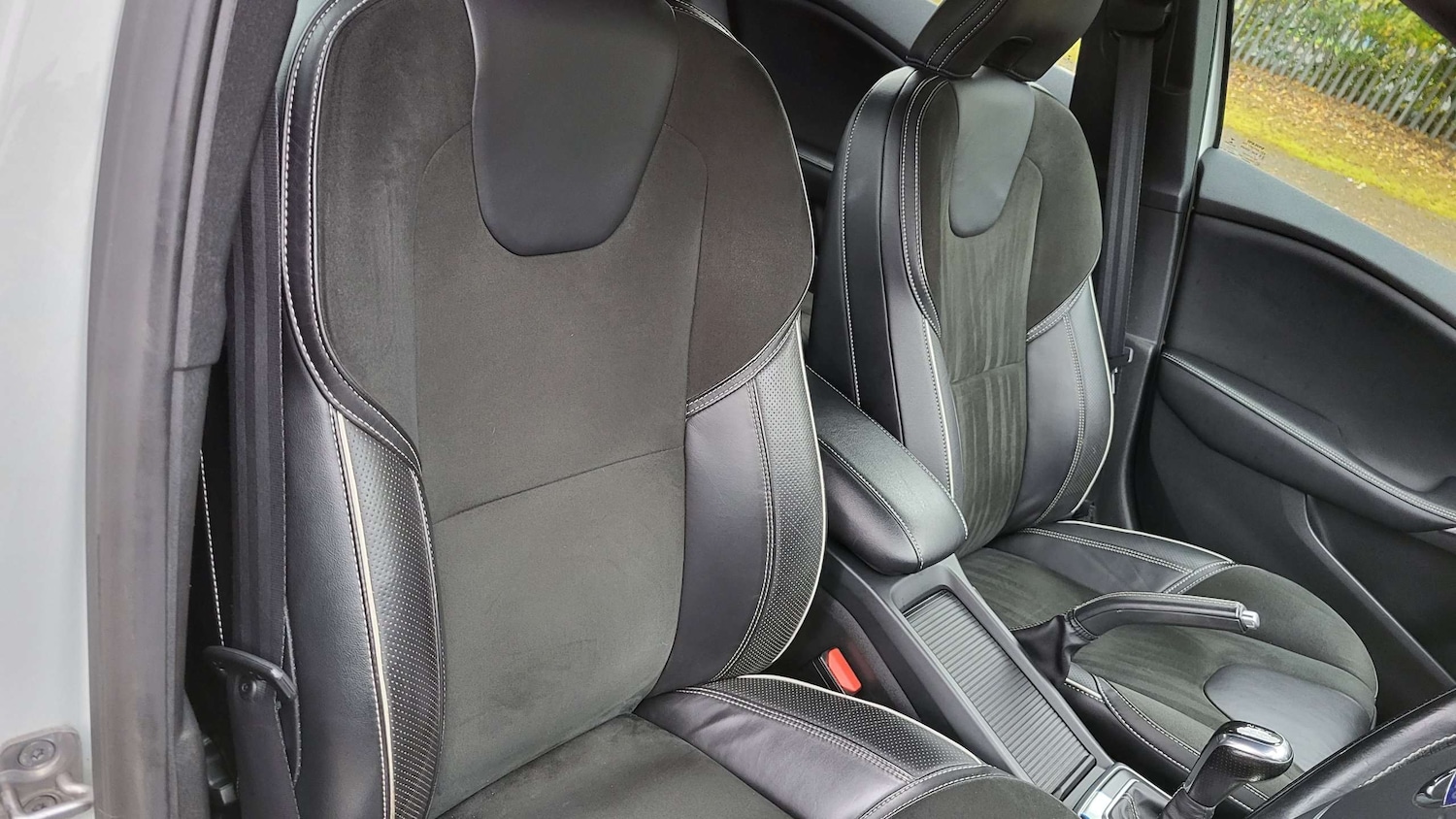 Used Volvo V40 2015 for sale - 76310858: Photo 12