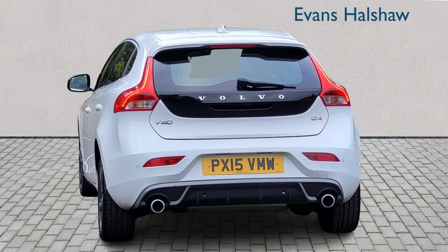 Used Volvo V40 2015 for sale - 76310858: Photo 2