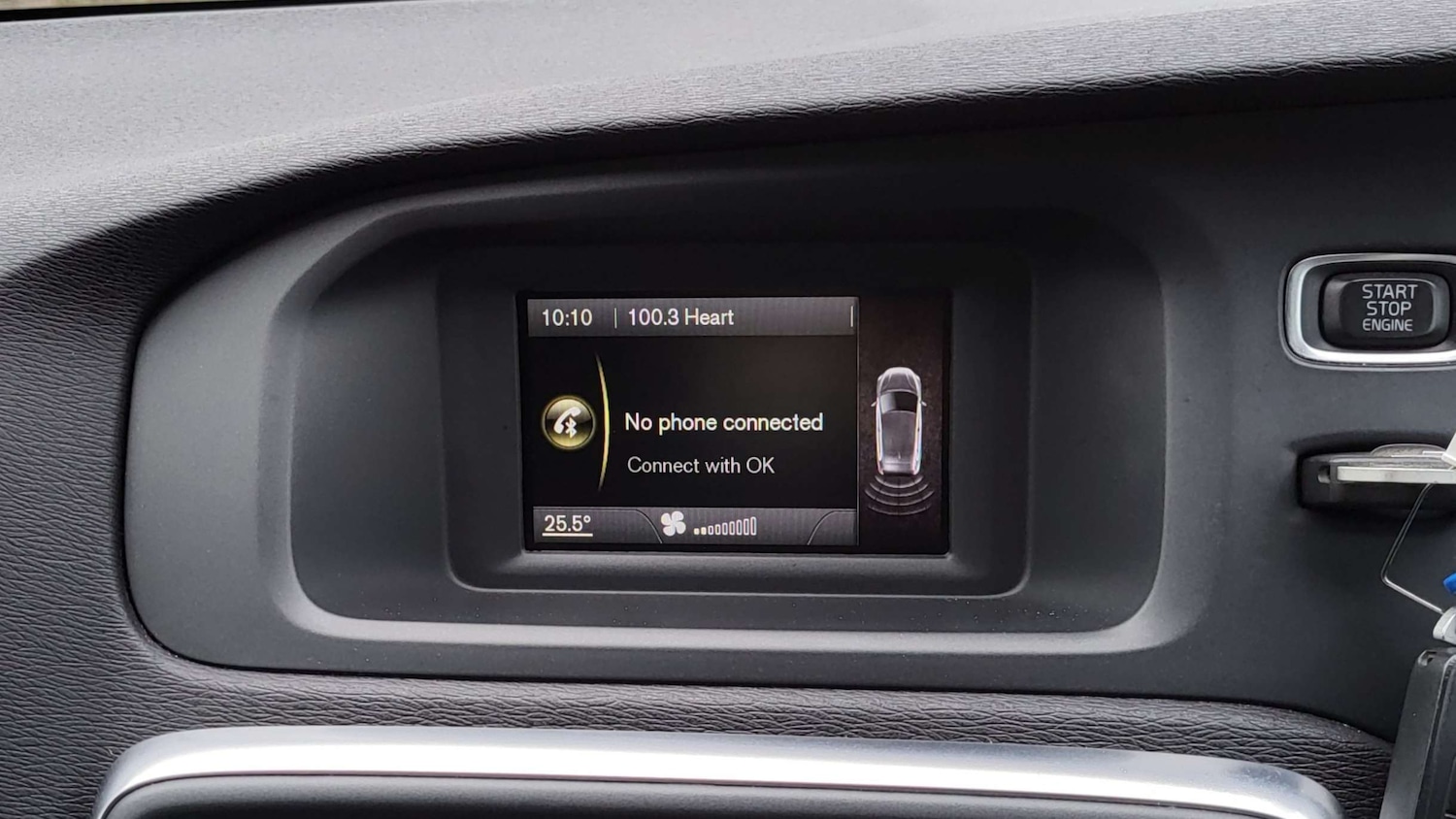 Used Volvo V40 2015 for sale - 76310858: Photo 20