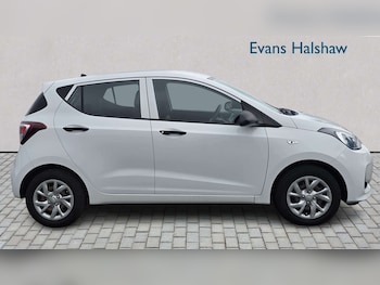 Used Hyundai i10 2017 for sale - 78812234: Photo