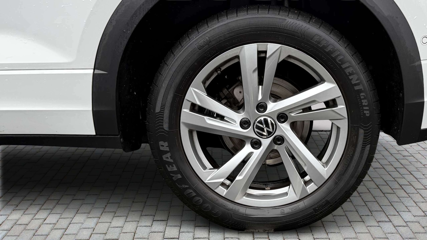 Used Volkswagen T-Roc for sale - 77686600: Photo 10