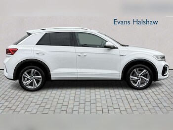 Used Volkswagen T-Roc 2023 for sale - 77686600: Photo