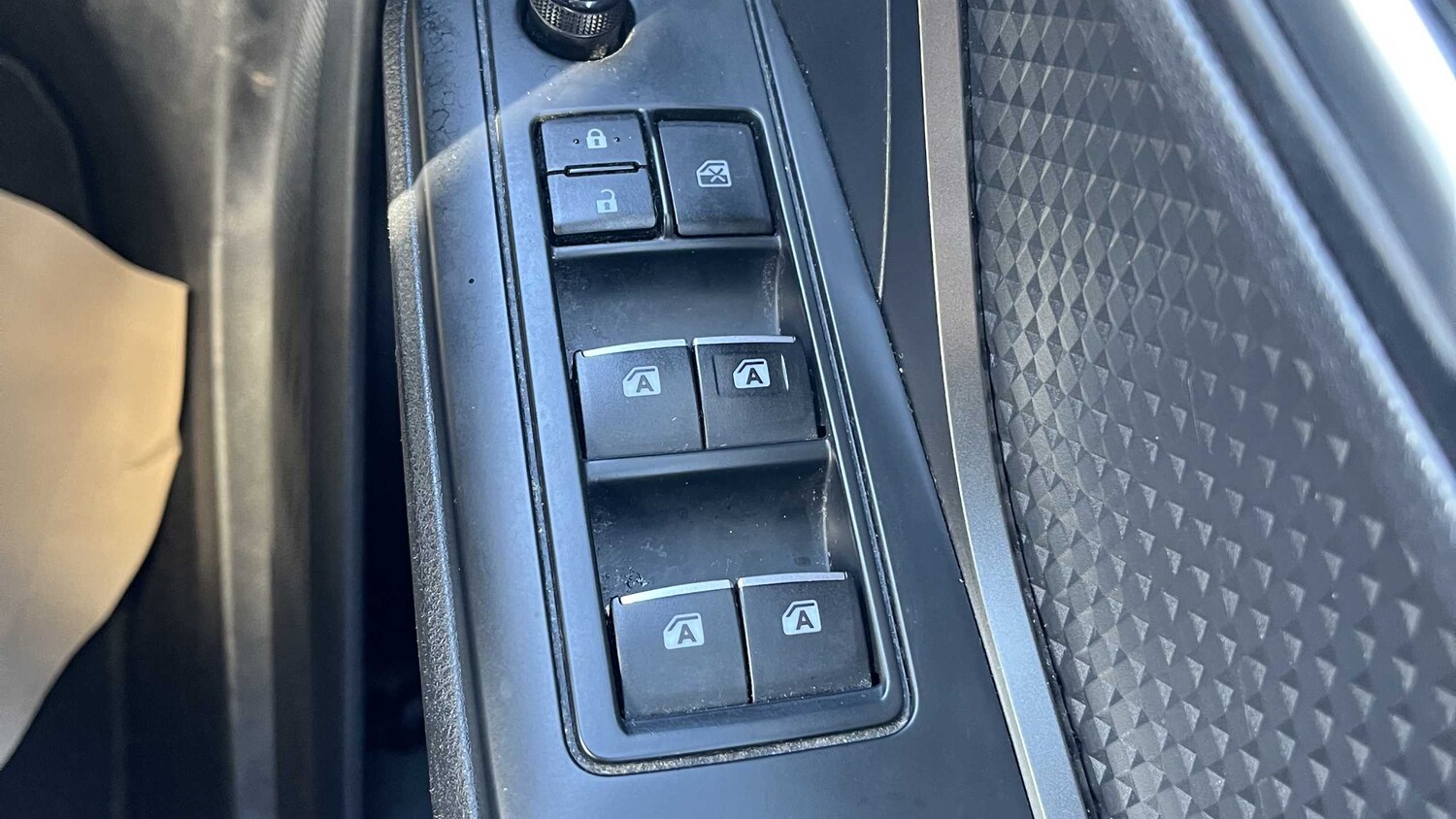 Used Toyota C-HR 2018 for sale - 77740775: Photo 14