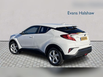 Used Toyota C-HR 2018 for sale - 77740775: Photo
