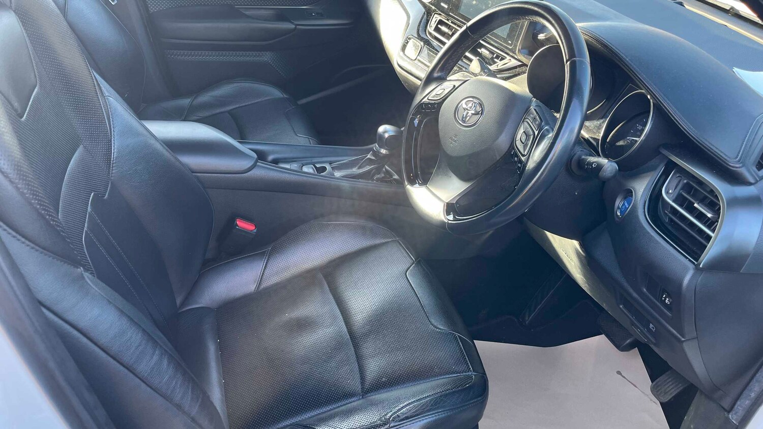 Used Toyota C-HR 2018 for sale - 77740775: Photo 6