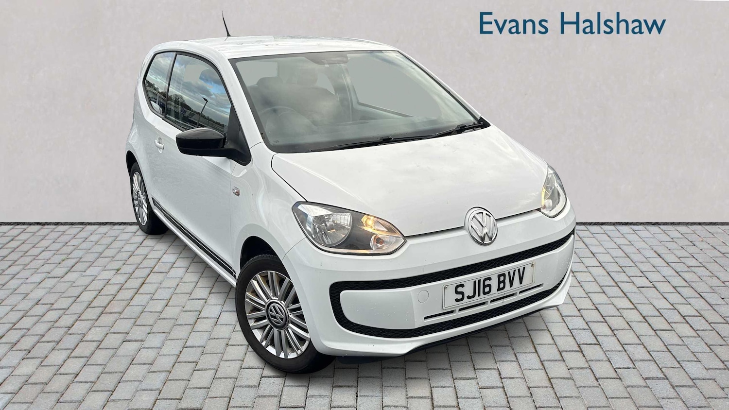 Used Volkswagen up! 2016 for sale - 76515545: Photo 1