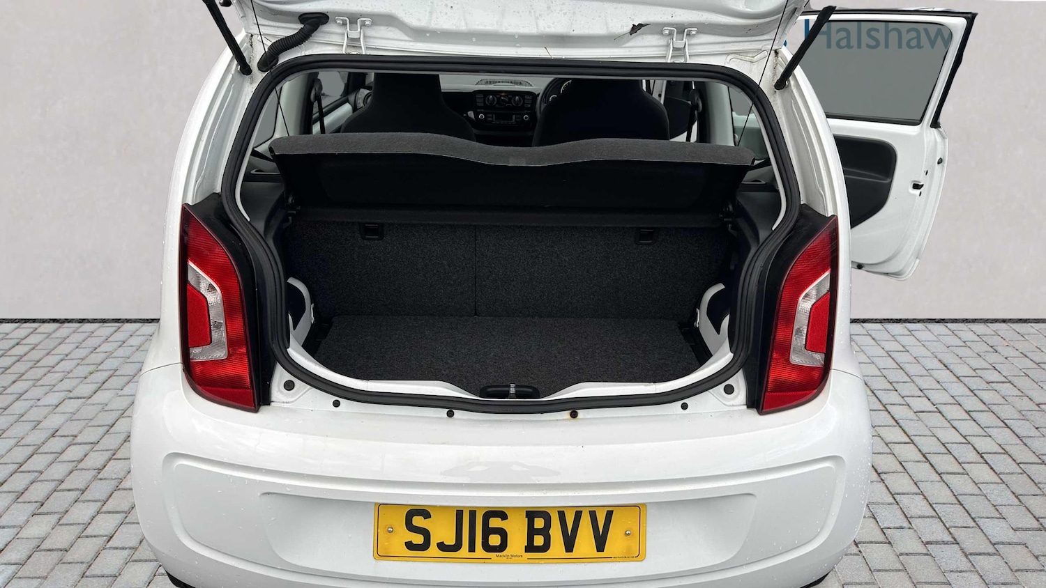 Used Volkswagen up! 2016 for sale - 76515545: Photo 9