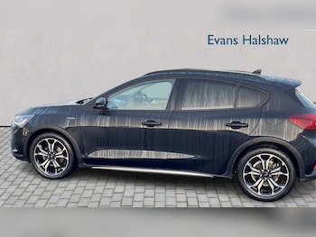 Used Ford Focus 2023 for sale - 76789199: Photo