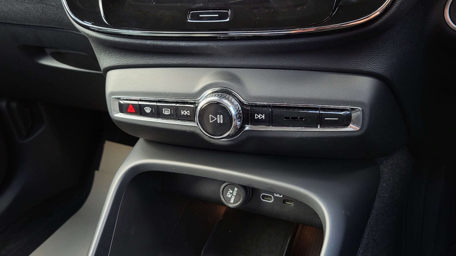 Used Volvo XC40 2023 for sale - 76442438: Photo 29