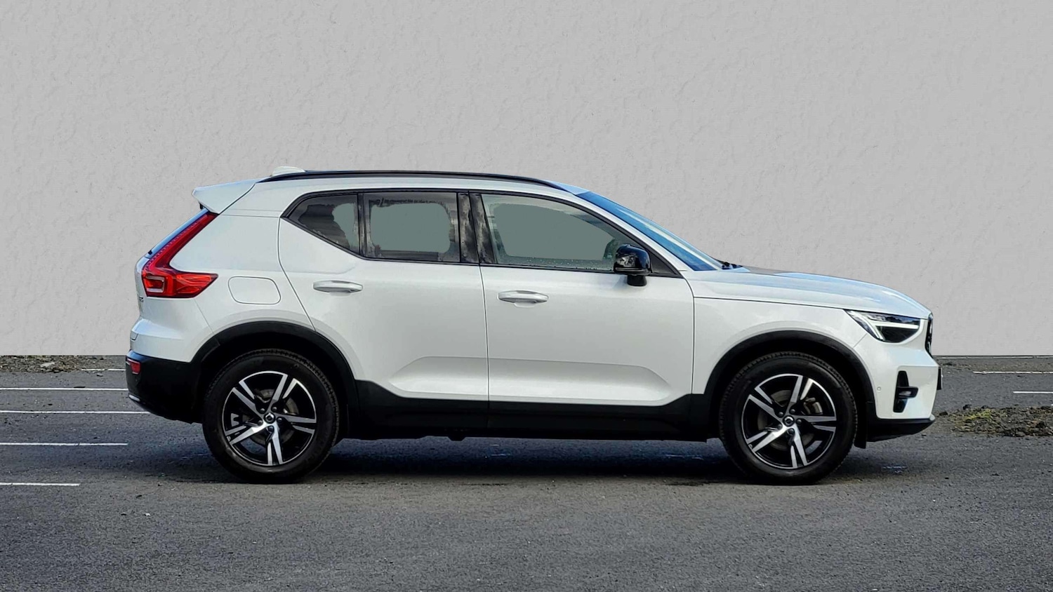 Used Volvo XC40 2023 for sale - 76442438: Photo 5