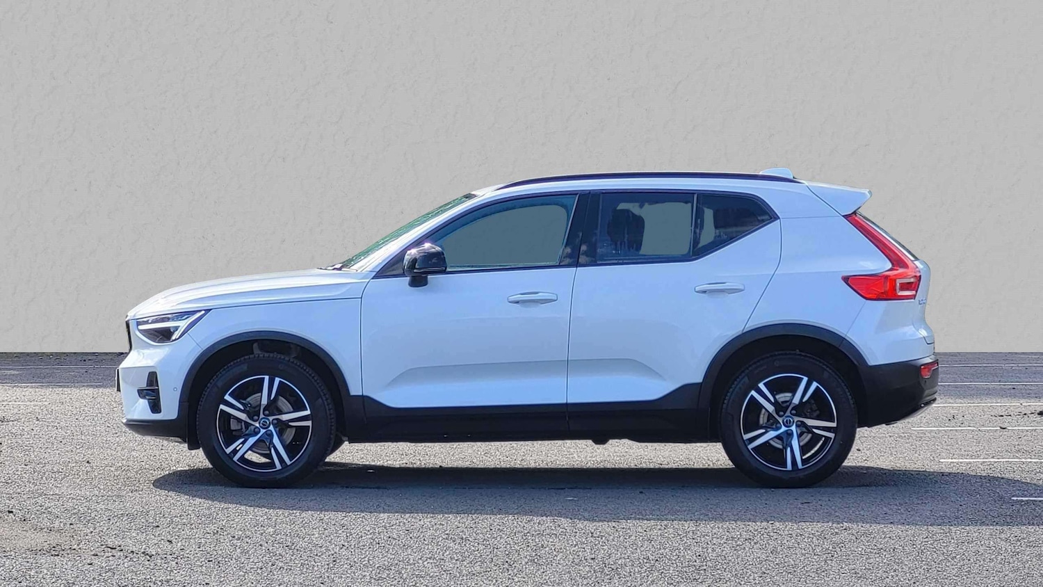 Used Volvo XC40 2023 for sale - 76442438: Photo 8