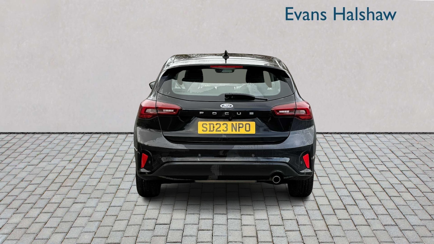 Used Ford Focus 2023 for sale - 76902445: Photo 3